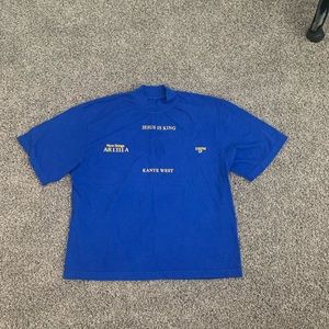 Jesus is king blue tee